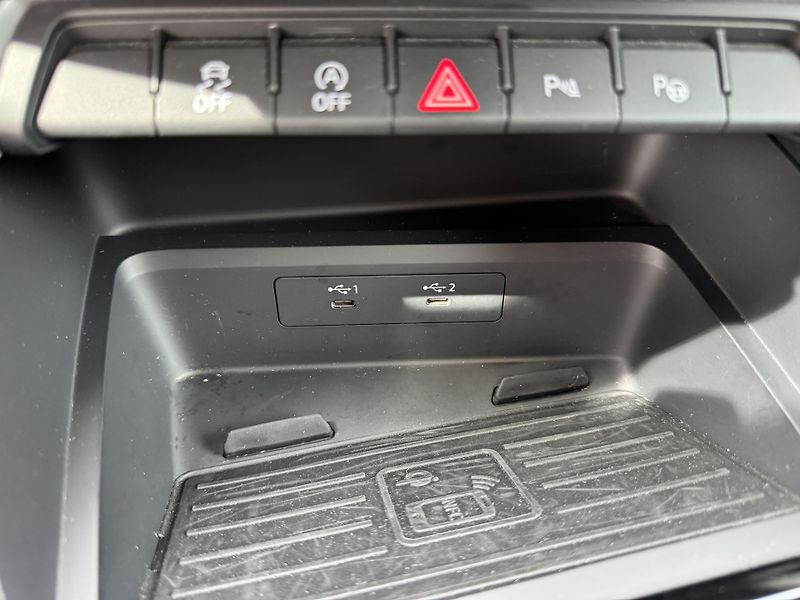 Audi A3 35TFSi WEBASTO 1 maj. ČR DPH! - fotka 25 z 31