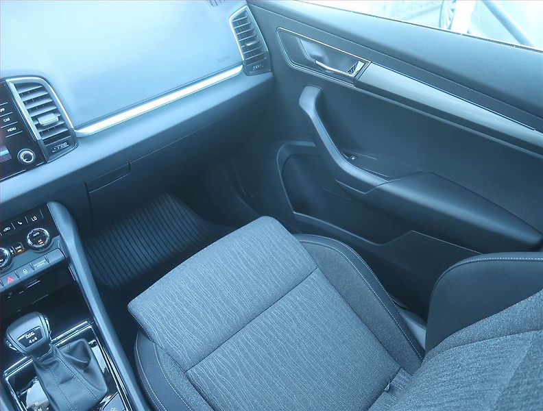 Škoda Karoq (2019) 2.0 TDI - fotka 8 z 18