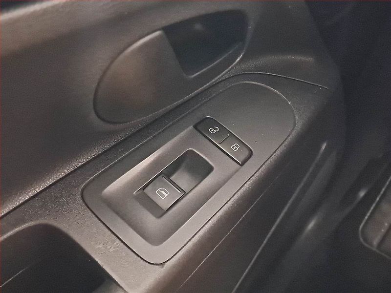 Volkswagen up! (2014) 1.0 MPI - fotka 16 z 16