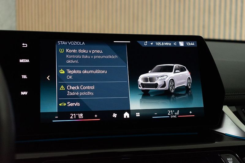 BMW iX1 xDrive30 REZERVACE - fotka 34 z 47