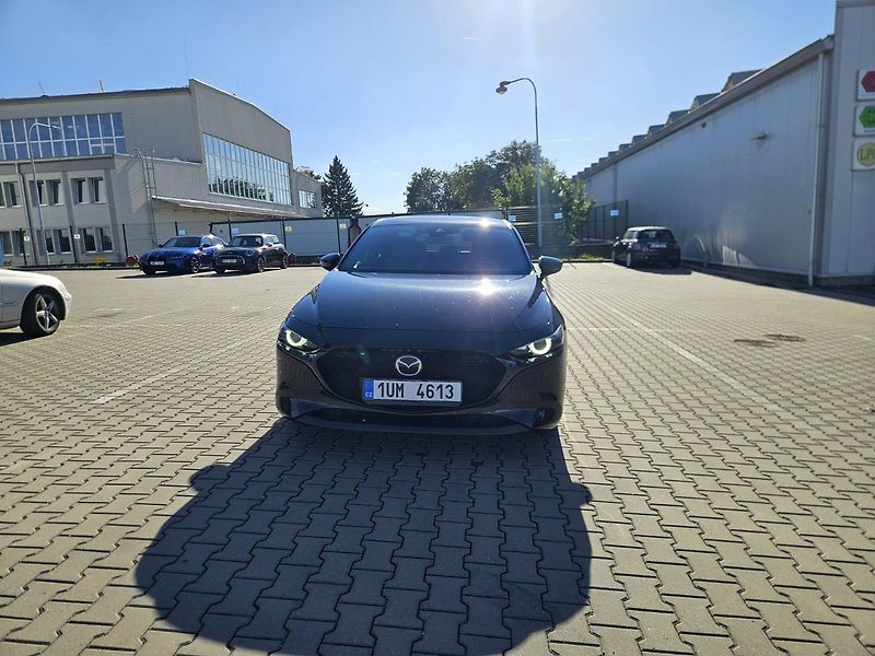 Mazda 3 (2019) 2.0 Skyactiv-G, 90 kW, automat - fotka 3 z 9
