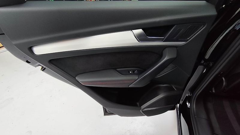 Audi Q5 (2023) Sportback S-line, B&O, Quattro - fotka 74 z 95