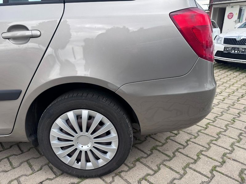Škoda Fabia (2008) 1,4 16V 63 KW 1. MAJ STK - fotka 14 z 46