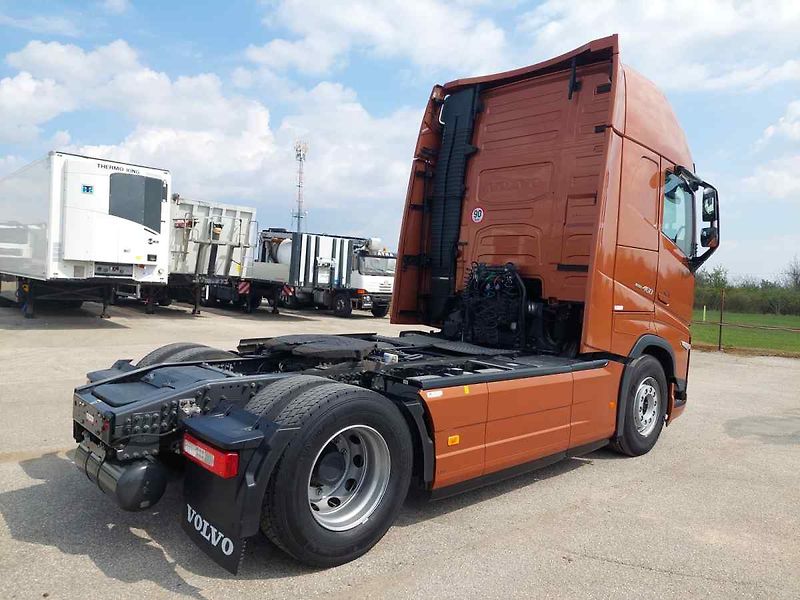 Volvo FH 13 Globetrotter XL 460 Turb - fotka 4 z 55
