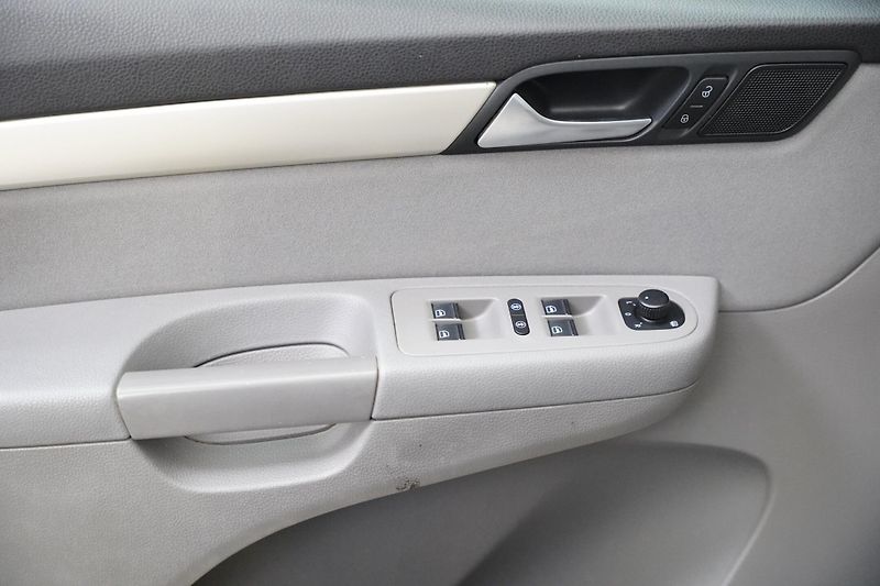 Seat Alhambra - fotka 12 z 26