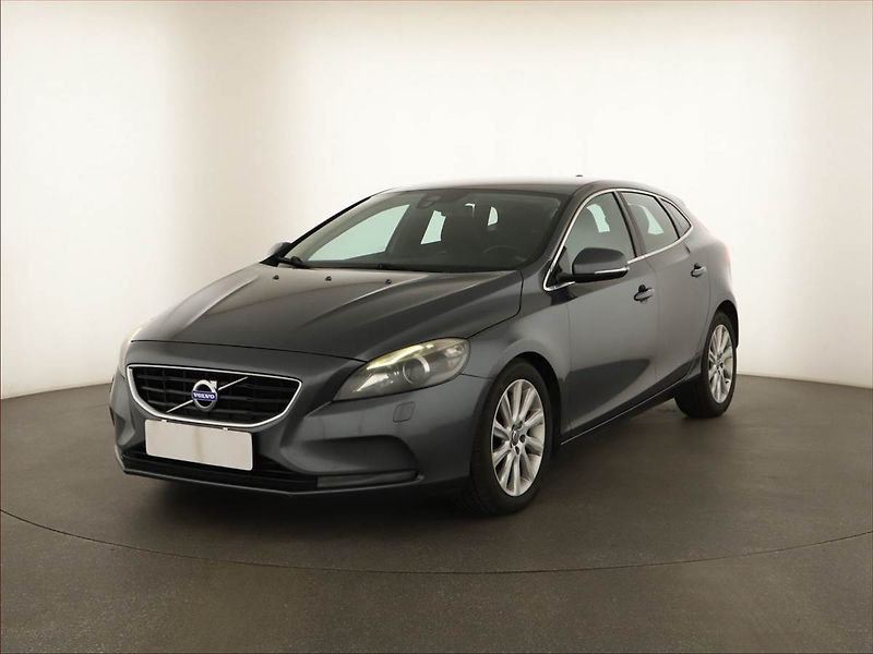 Volvo V40 (2014) 1.6 D2, Automat, Xenony - fotka 2 z 14