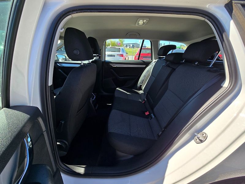 Škoda Octavia (2016) 1.6 TDi 81KW Ambiente - fotka 12 z 24