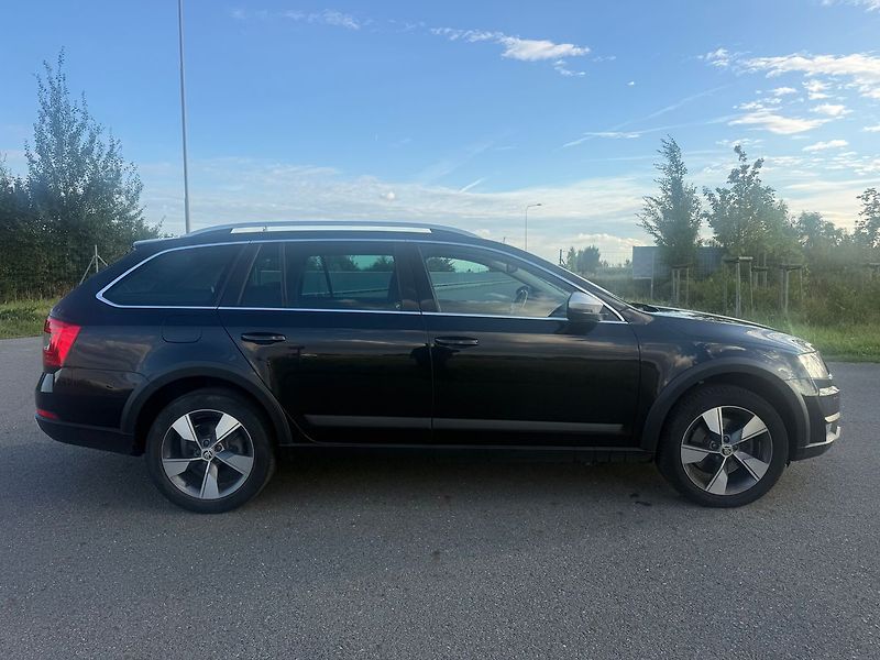 Škoda Octavia 2,0 TDI SCOUT 4X4 DSG TZ - fotka 6 z 18