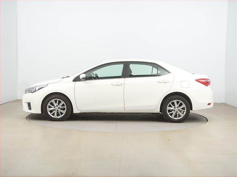 Toyota Corolla (2014) 1.6 Valvematic, Automat, ČR - fotka 3 z 15
