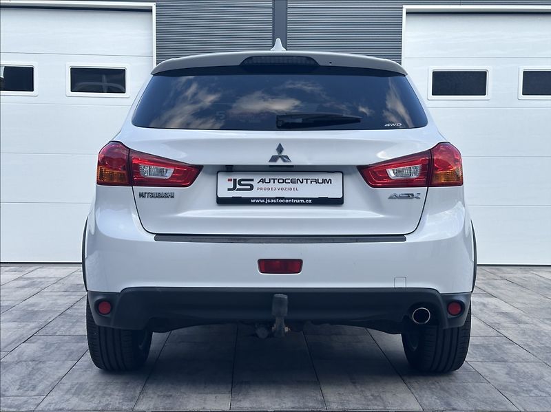 Mitsubishi ASX 2,2 DI-D 150PS  Intense+ A/T 4 - fotka 9 z 51