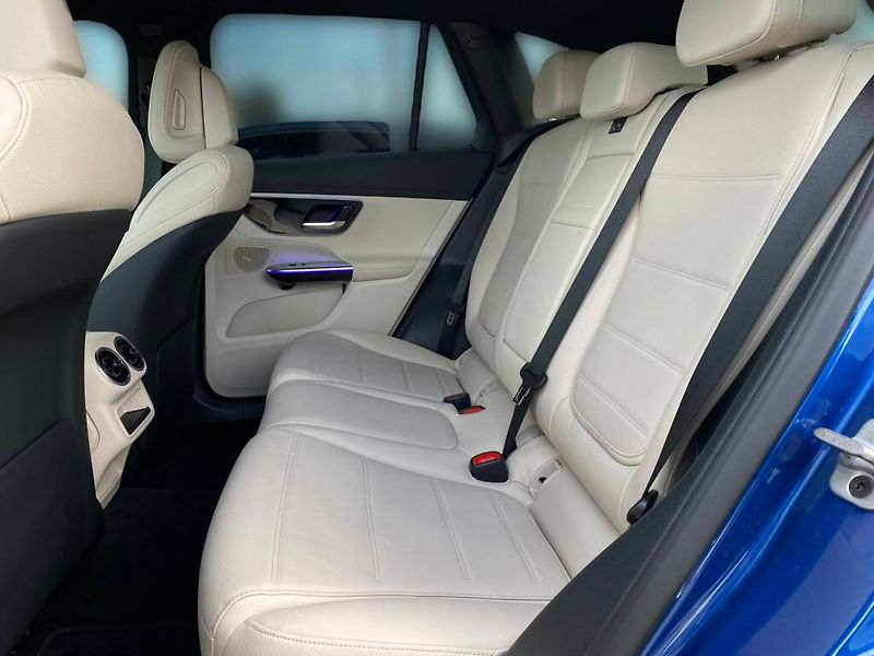 Mercedes-Benz GLC (2024) 300 e 4MATIC - fotka 11 z 28