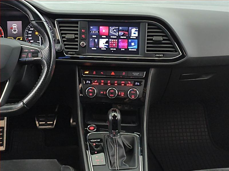 Seat Leon (2018) 2.0 TSI Cupra 300, 4X4 - fotka 12 z 21