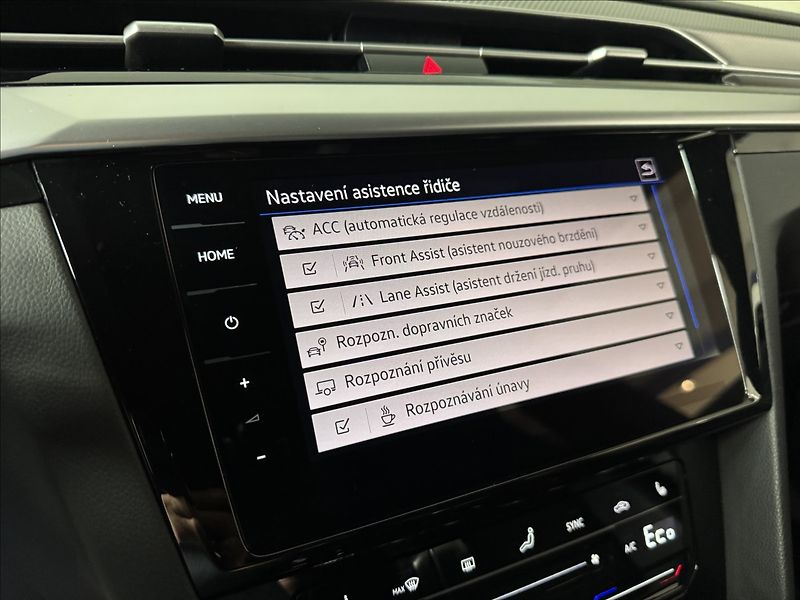 Volkswagen Arteon Shooting Brake 1,4 TSi  DSG eHybrid R-line 36 - fotka 28 z 48