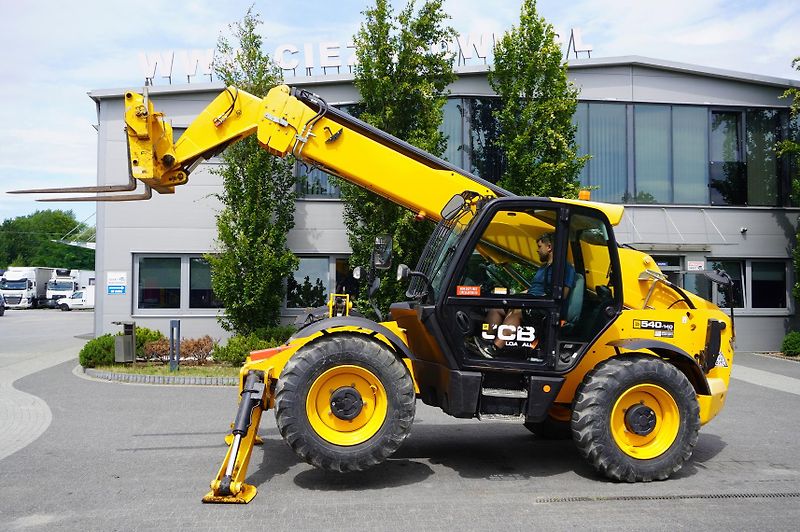 JCB (2019) 540-140 telescopic loader  - fotka 2 z 24