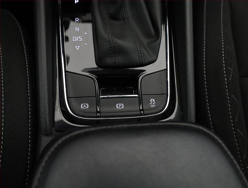 Škoda Karoq (2021) Style 2.0 TDI, Automat - fotka 13 z 18
