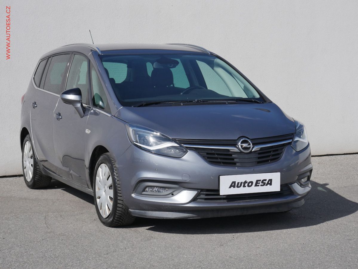 Opel Zafira 1.6 CDTi, ČR, AC, navi