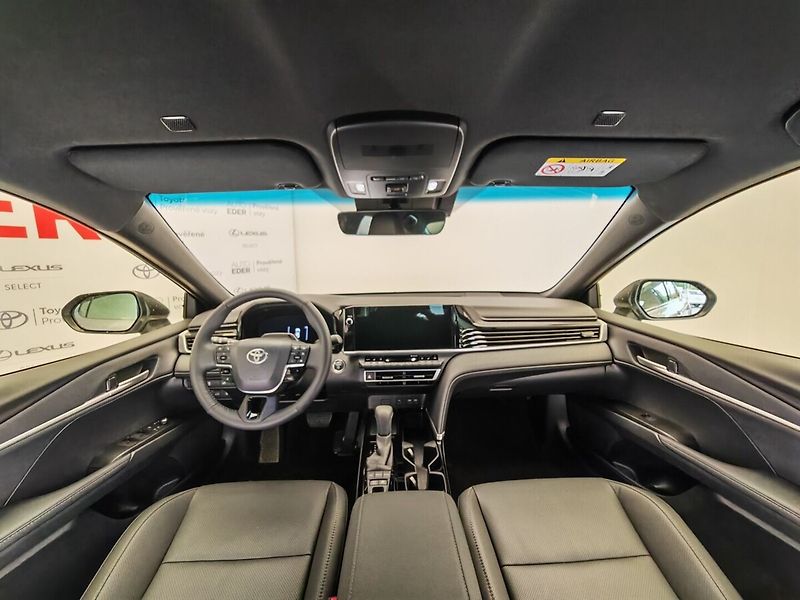 Toyota Camry 2.5 Hybrid Prestige - fotka 11 z 37