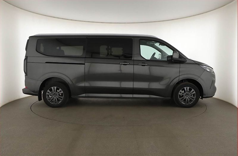 Ford Tourneo Custom (2026) 2.0 EcoBlue - fotka 6 z 24