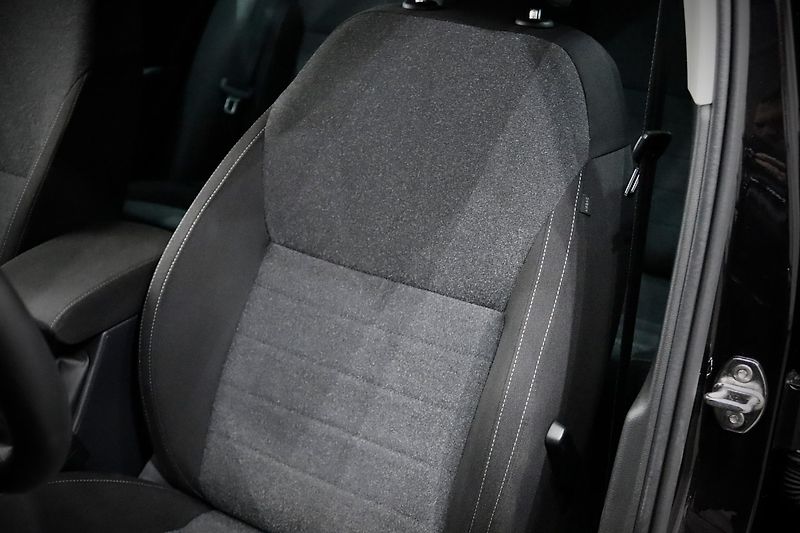 Škoda Octavia 3 FL Combi 1.5 TSI 110 kW - fotka 14 z 35