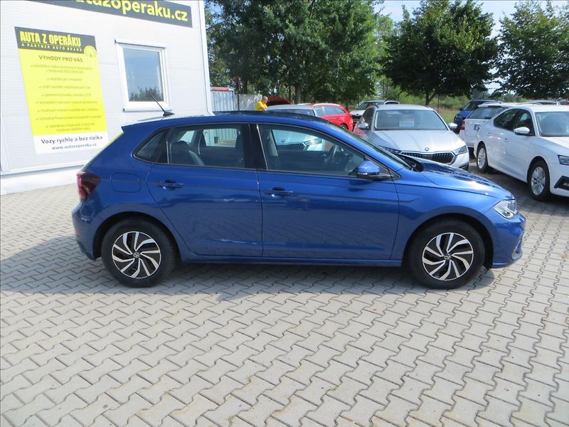 Volkswagen Polo 1,0 TSI 70kW Virtual+Digiklima - fotka 9 z 21