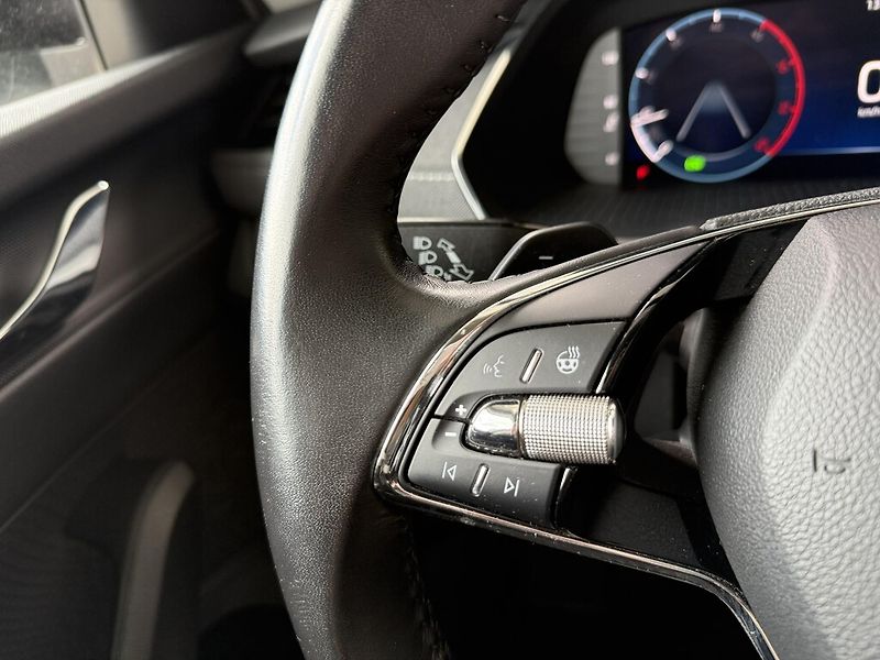 Škoda Octavia DSG 2,0 TDi 110 kW Style - fotka 18 z 25