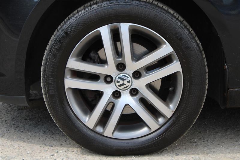 Volkswagen Touran 1,9 TDI  KLIMATIZACE,TEMPOMAT - fotka 20 z 21
