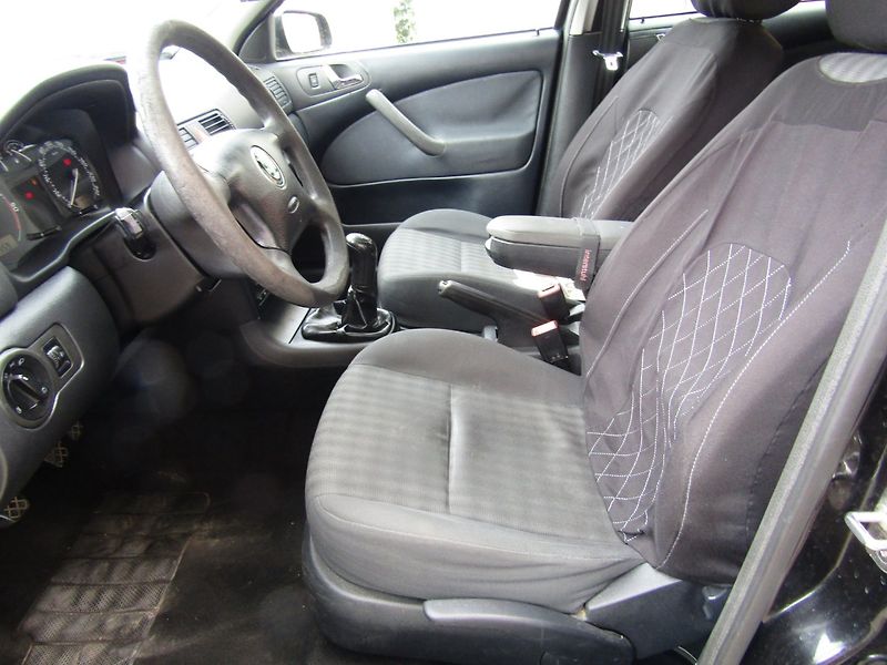 Škoda Octavia (2008) 1.9 TDI 74kW BEZ KOROZE - fotka 19 z 35