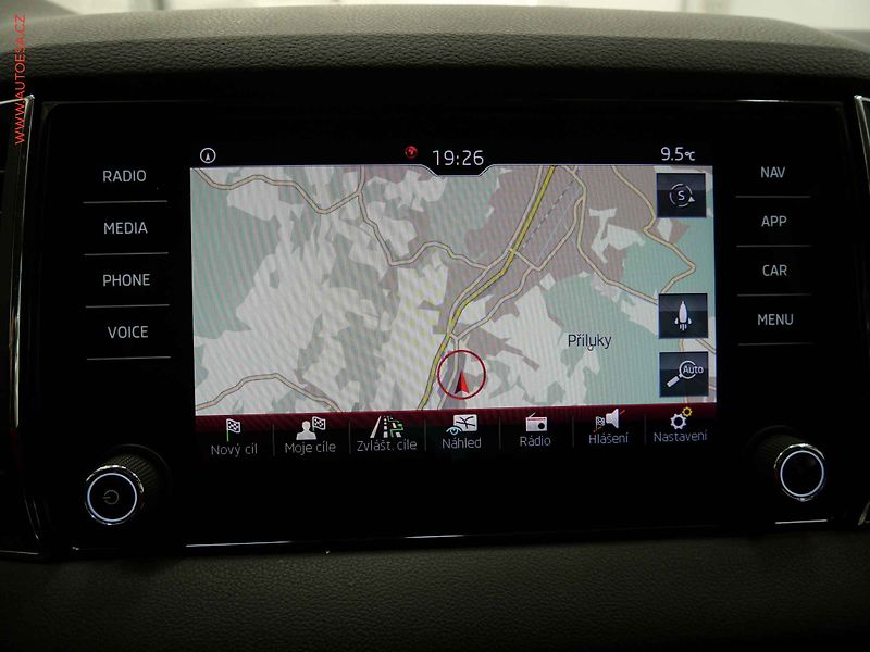 Škoda Karoq (2018) 1.6 TDi, Ambition, LED, navi - fotka 19 z 22