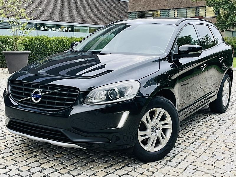 Volvo XC60 2.4D 4x4 AUT SERVISKA TAŽNÉ - fotka 1 z 43