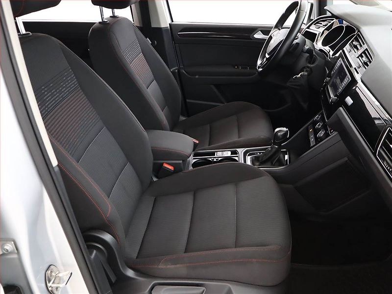 Volkswagen Touran (2017) Comfortline 1.4 TSI, Automat - fotka 7 z 18