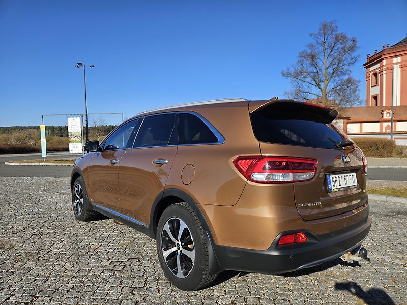 Kia Sorento (2016) 2.2CRDI 147kw, 4X4 TOP STAV - fotka 9 z 26