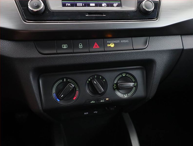 Škoda Fabia (2017) JOY 1.2 TSI, Serv.kniha - fotka 10 z 15