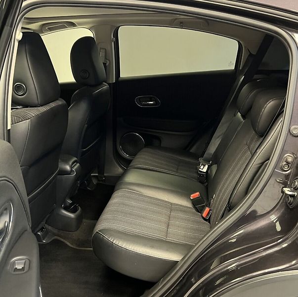 Honda HR-V 1.5 i-VTEC AT EXECUTIVE - fotka 10 z 17