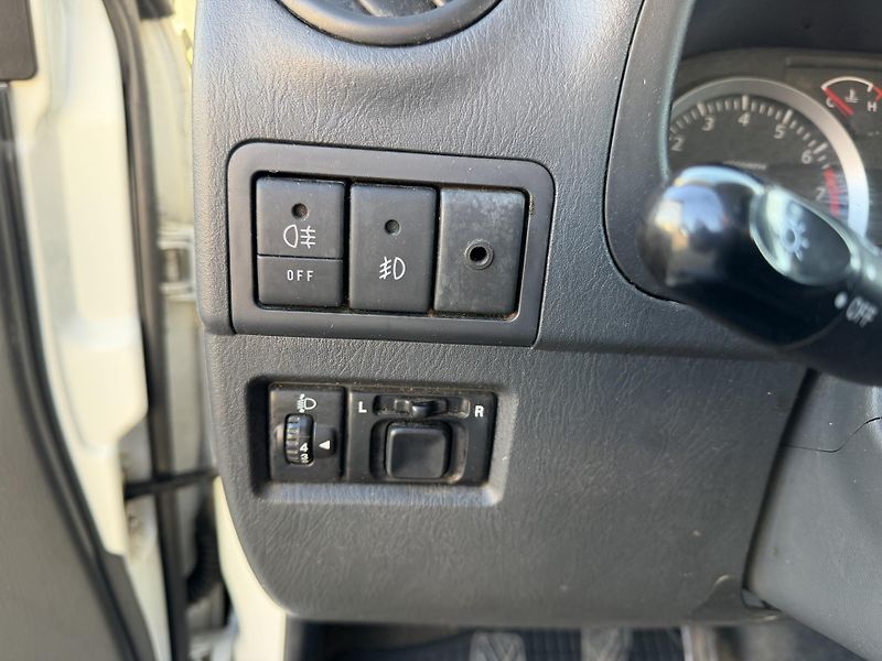 Suzuki Jimny 1,3i/63kW 4x4 - Klima,TZ,... - fotka 18 z 70