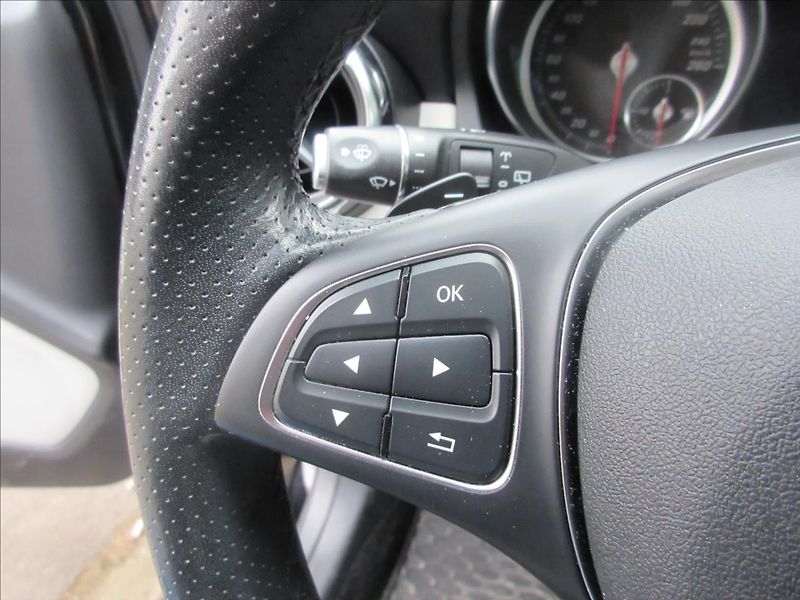 Mercedes-Benz GLA 2,0 - fotka 10 z 19