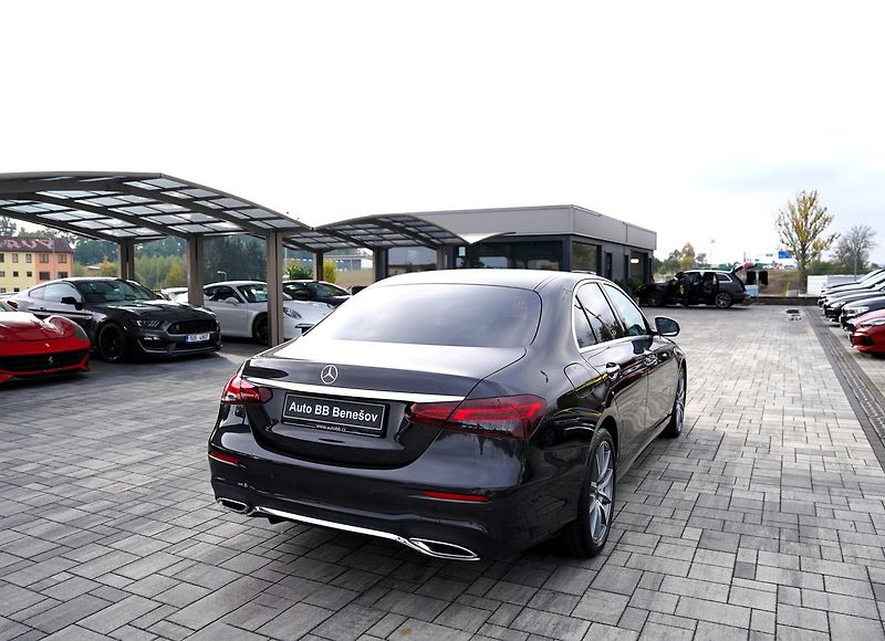 Mercedes-Benz Třídy E E 200 4Matic AMG/LED/360/ČR - fotka 6 z 44