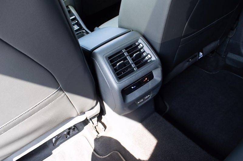 Volkswagen Tayron TSI 195kW 4M R-Line Pano Venti - fotka 20 z 20