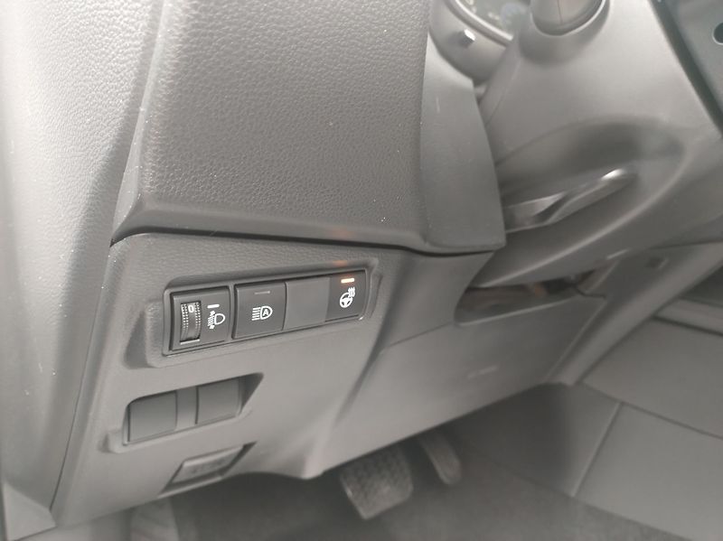 Toyota Corolla Cross (2026) 1.8 FHEV Comfort Business+ - fotka 13 z 17