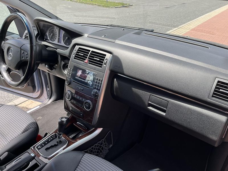 Mercedes-Benz Třídy B 200 Turbo Automat - fotka 17 z 26