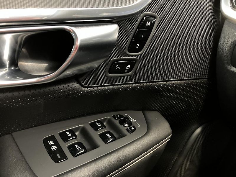 Volvo V90 B4 FWD R-DESIGN AT8 - fotka 19 z 30