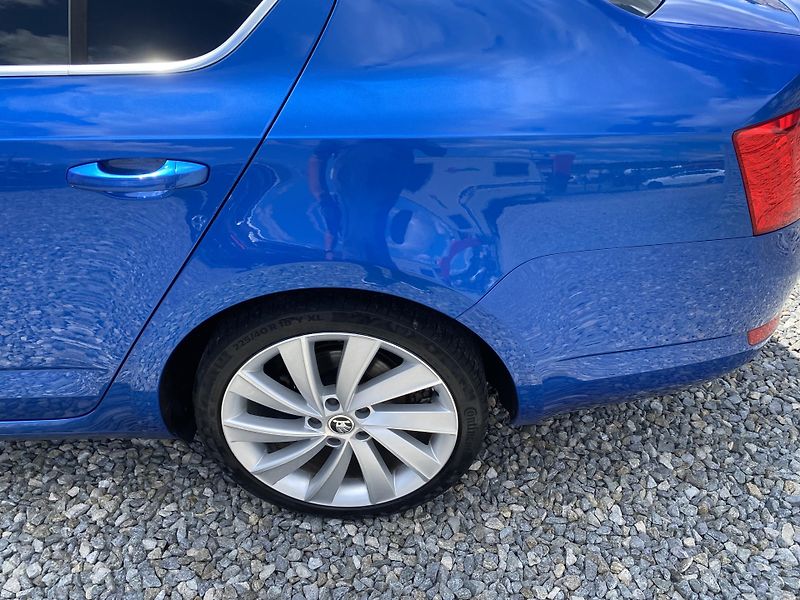 Škoda Octavia 2.0TDi L+K CZ WEBASTO 4x4 - fotka 32 z 165
