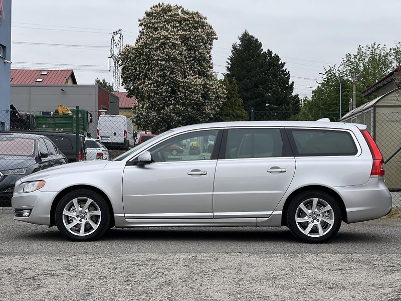 Volvo V70 2.0D D4 AUTOMAT KŮŽE KLIMA - fotka 4 z 41