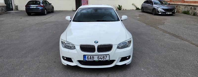 BMW Řada 3 (2010) 330D*M*PAKET*CABRIO - fotka 10 z 42