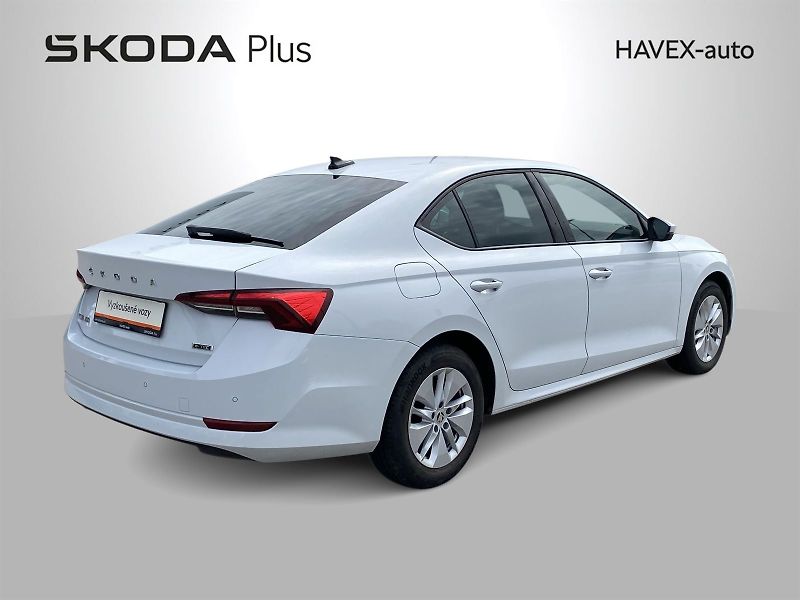 Škoda Octavia (2024) 1.5 TSI M-HEV DSG Ambition - fotka 2 z 28