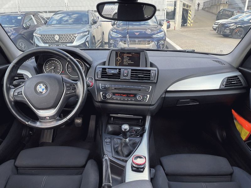 BMW Řada 1 (2012) 118 D,2.0,105kW - fotka 13 z 34