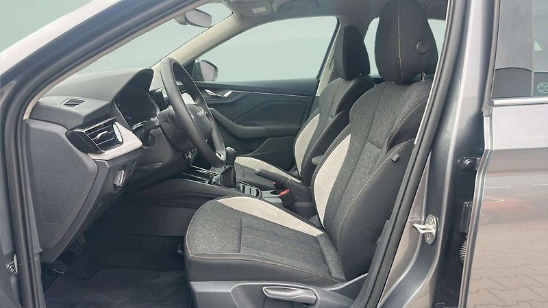 Škoda Scala Top Selection 1,0 TSI 85kW MT6 - fotka 6 z 26