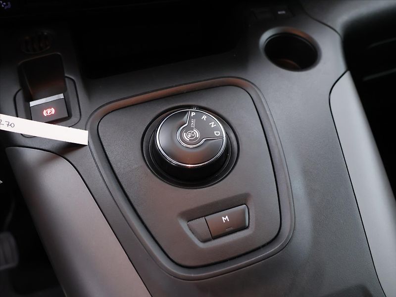 Toyota ProAce City Verso L2 1,2 T 96kW Aut 7-Míst CZ DP - fotka 26 z 35