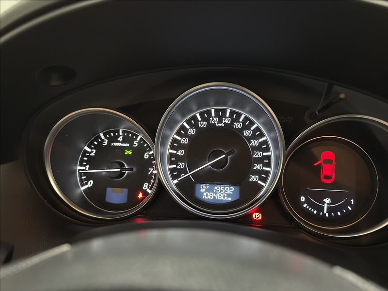 Mazda CX-5 2,0   i 121KW REZERVACE - fotka 14 z 38