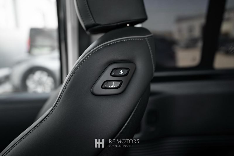 Hyundai Staria (2023) 2.2 CRDi Luxury 4x4 130kW - fotka 24 z 54