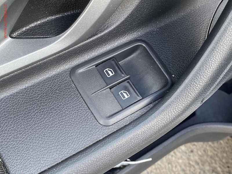 Škoda Fabia (2012) 1.2 TSi, Style, tempo - fotka 11 z 16